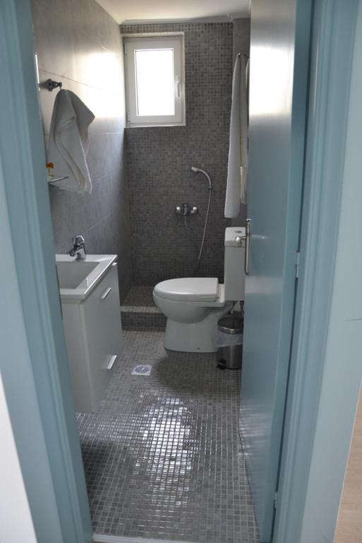 Valente Perlia Rooms Poros Town Extérieur photo