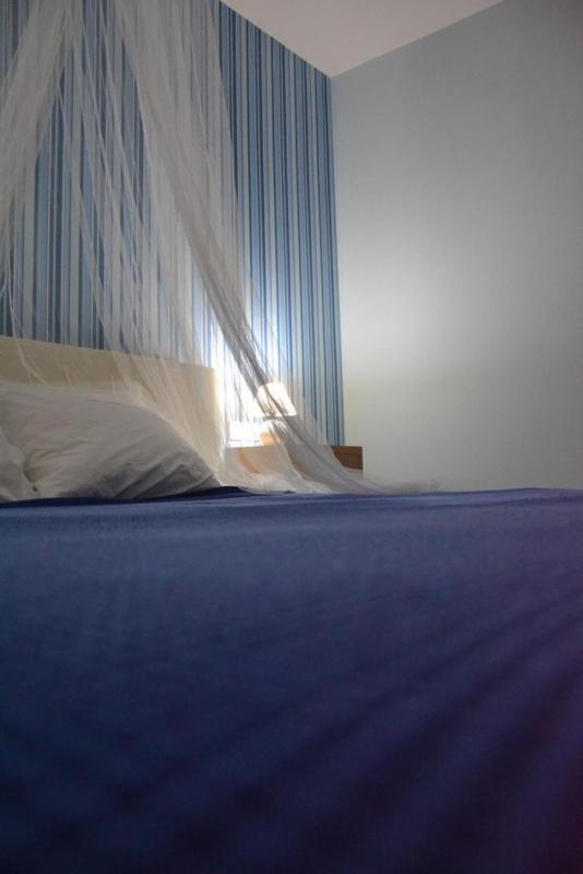 Valente Perlia Rooms Poros Town Extérieur photo