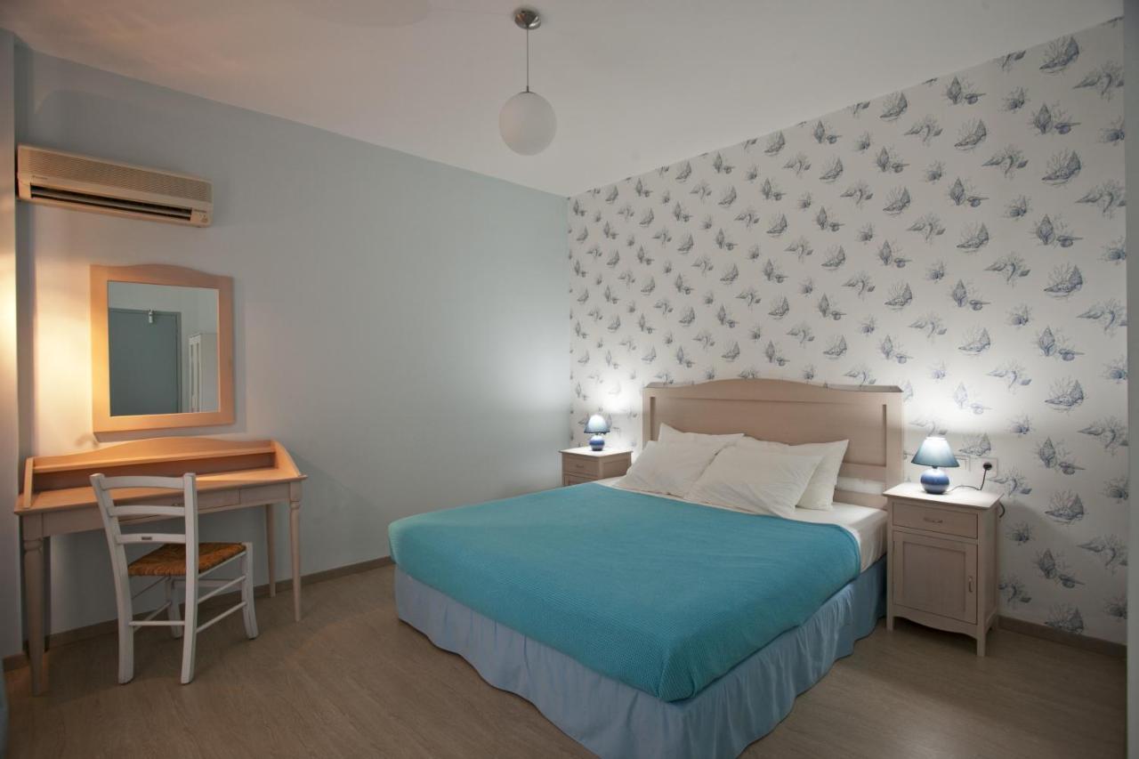 Valente Perlia Rooms Poros Town Extérieur photo